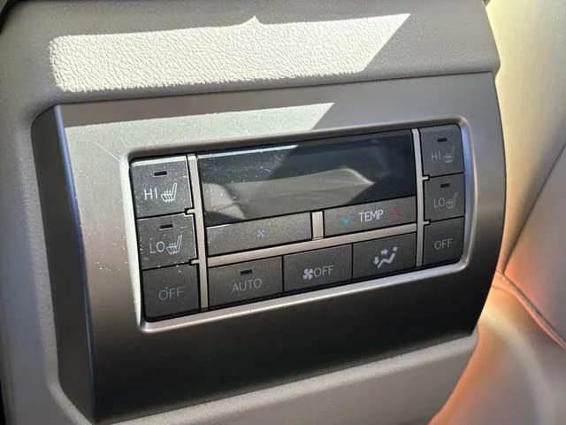Used 2018 White Lexus GX 460 image 28