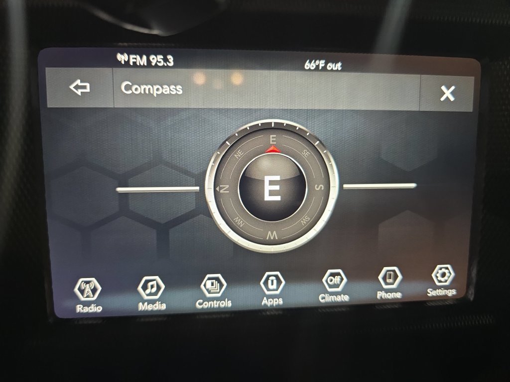 Used 2021 Gray Jeep Mojave image 21