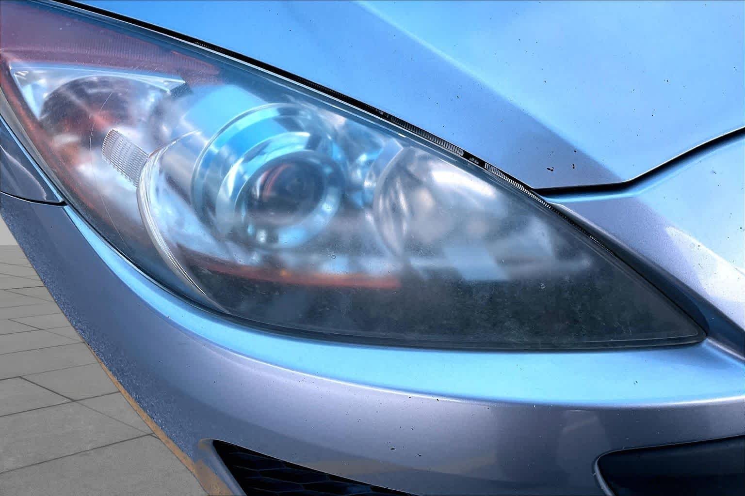 Used 2013 Liquid Silver Metallic Mazda i Sport image 27