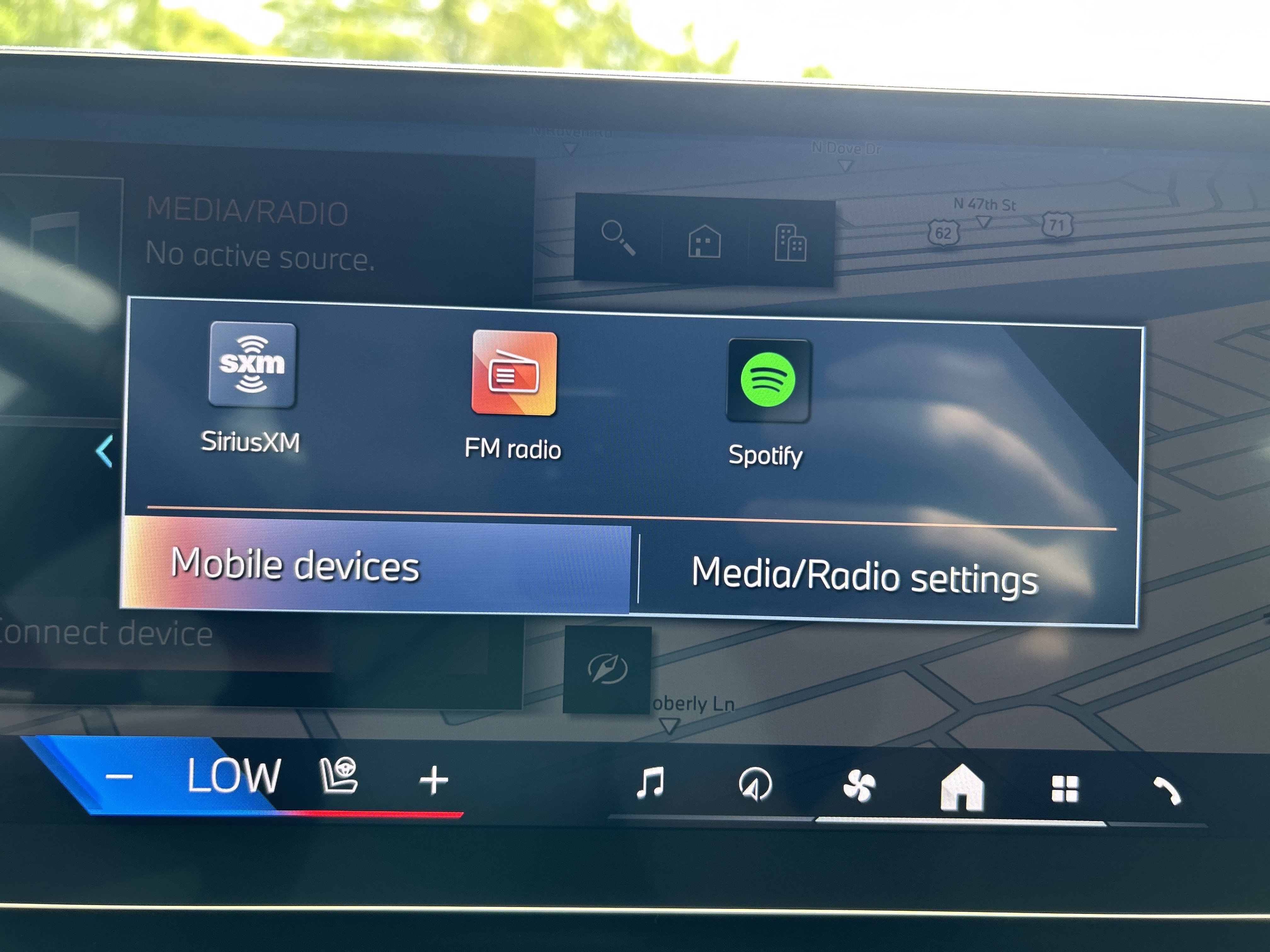 New 2026 OXIDE GREY BMW 550e xDrive image 9