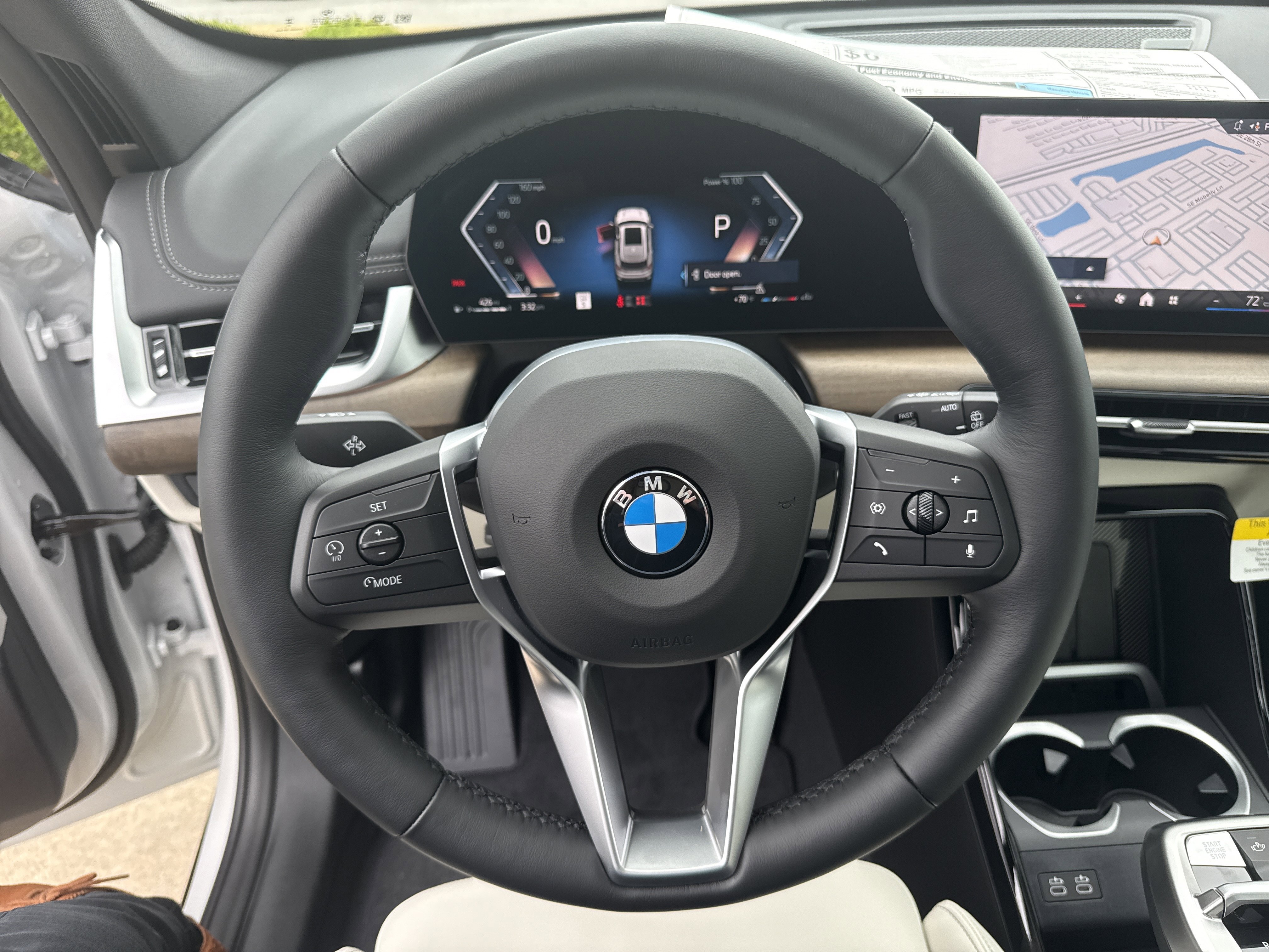 New 2026 0A96 Mineral White Metallic BMW xDrive28i image 18