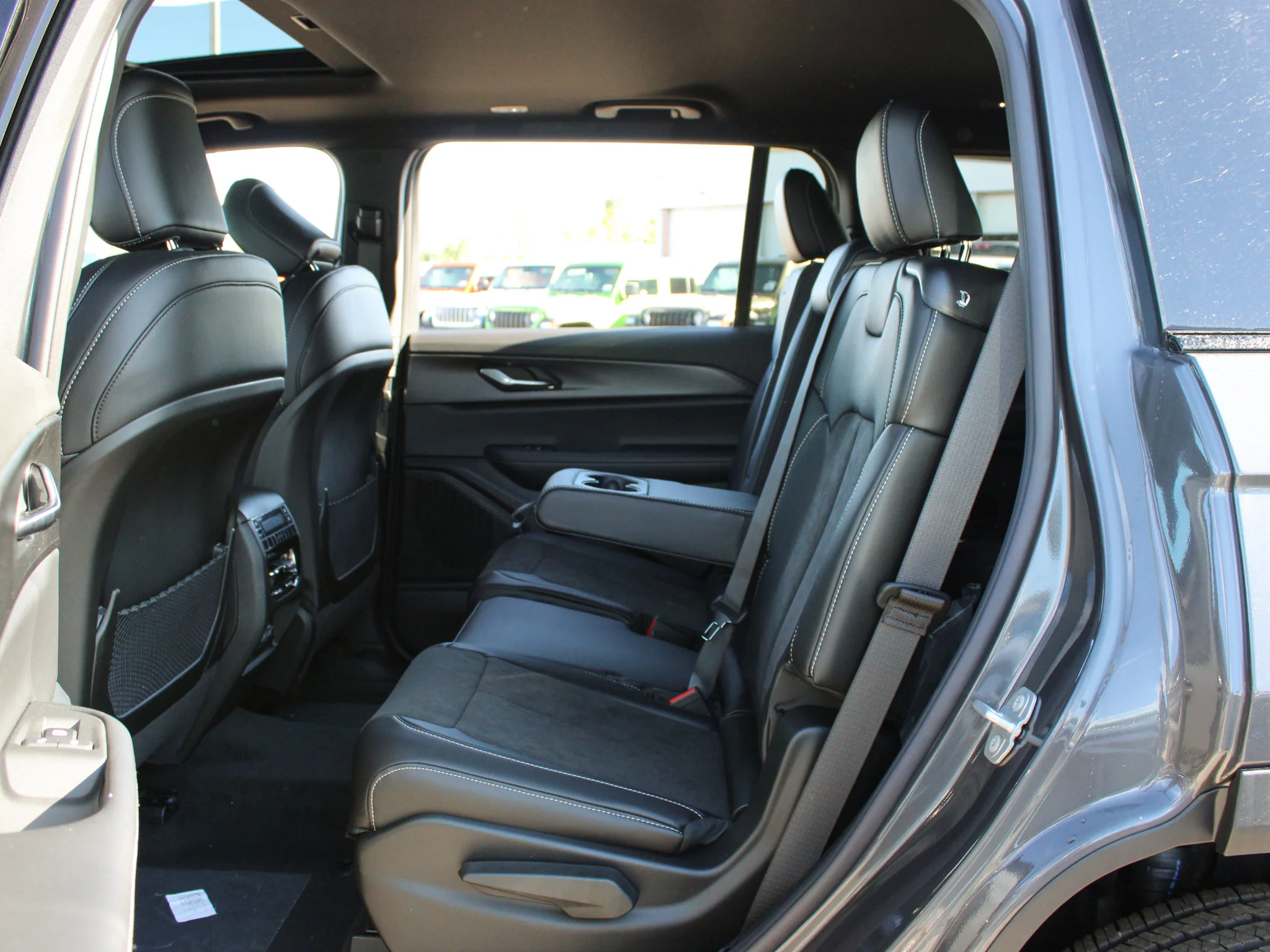 Used 2025 Grey Jeep Altitude* 4x4, Sunroof, Heated Leather, Wireless Charging Pad image 8