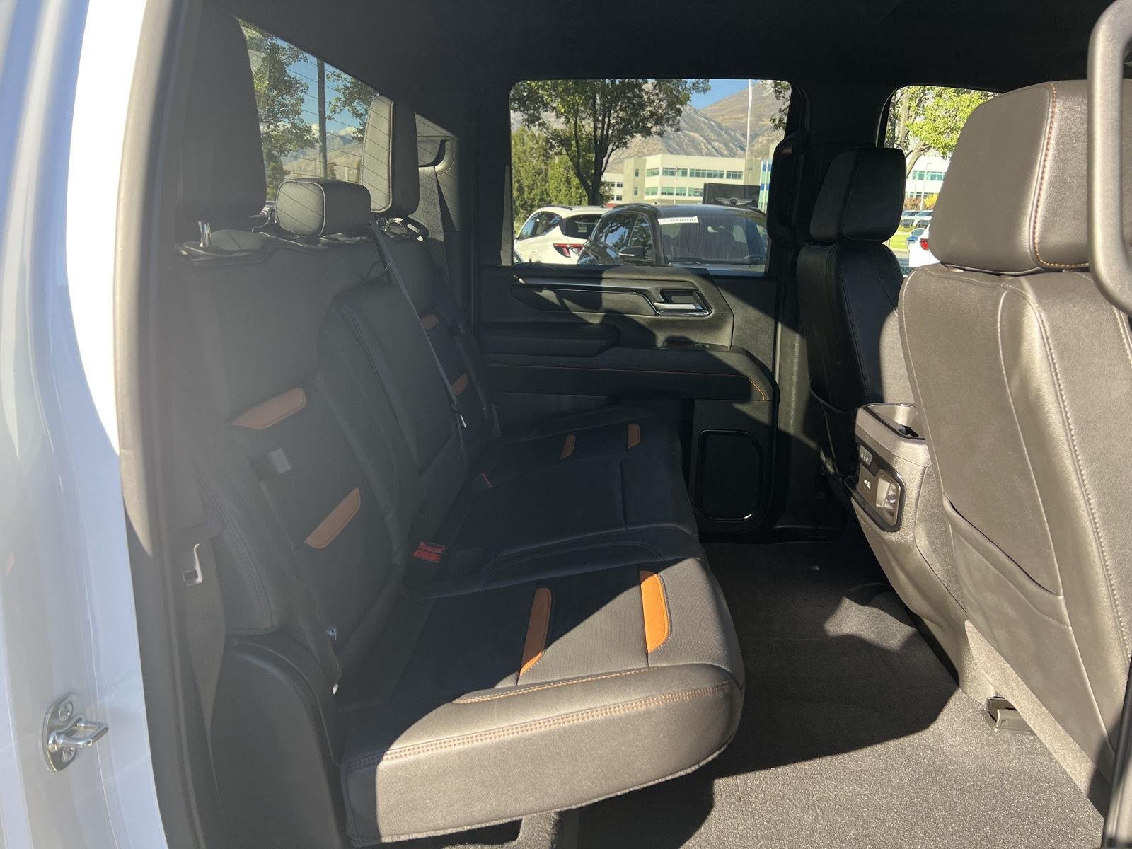 2026 GMC Sierra 2500HD AT4 - Photo 8