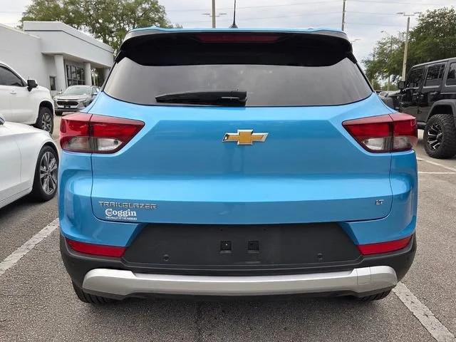 Used 2025 Marina Blue Metallic Chevrolet LT image 3