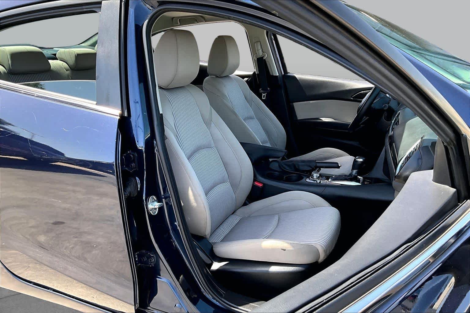 Pre-Owned 2014 Mazda3 I Touring