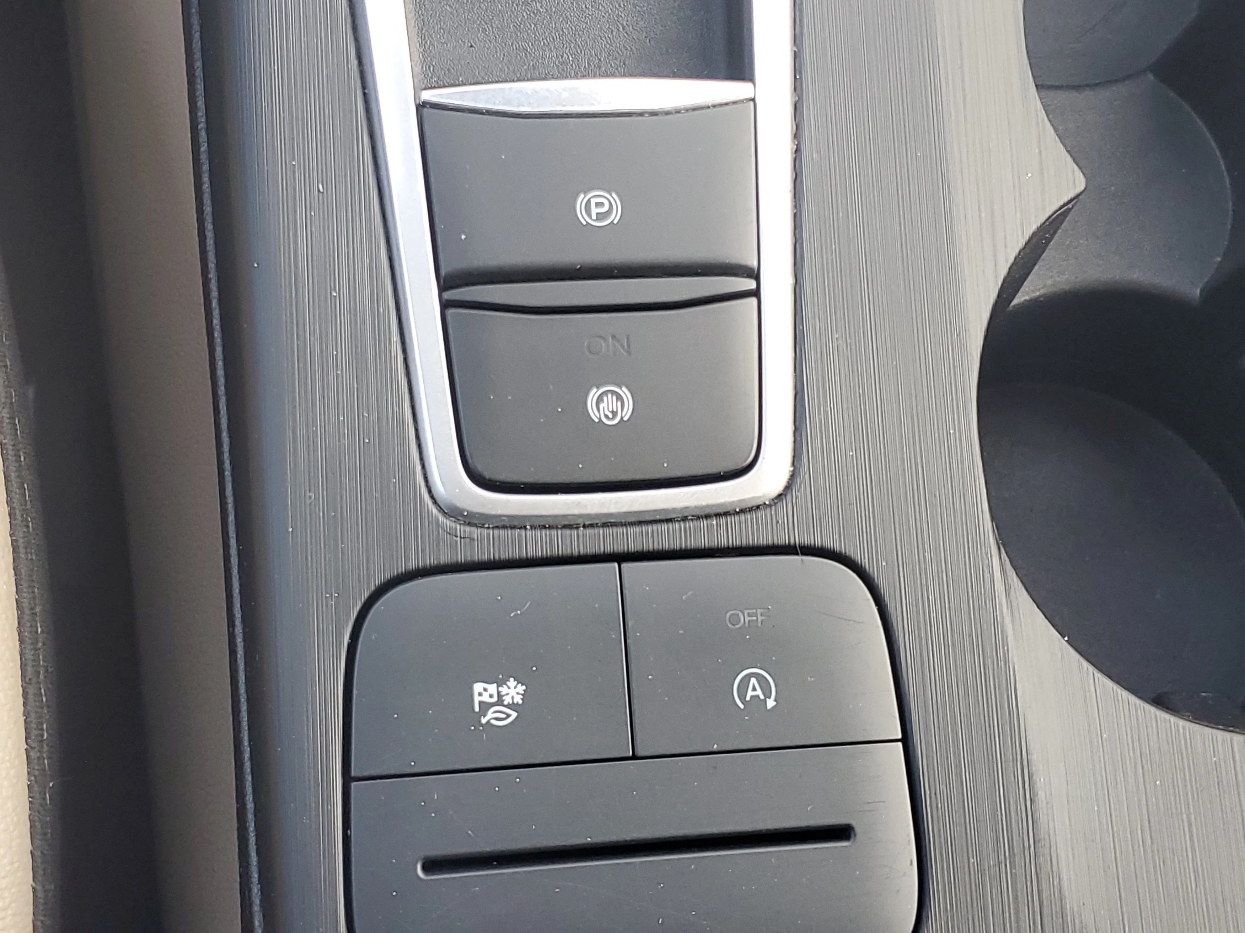 Used 2022 Oxford White Ford SEL image 30