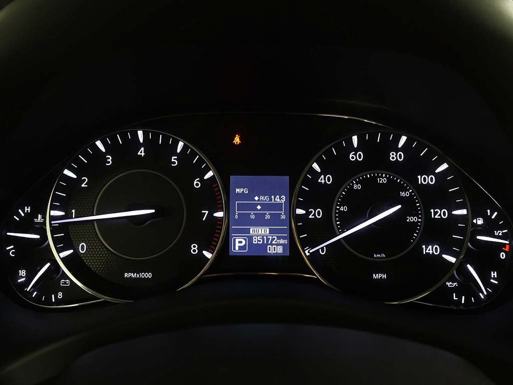 Used 2019 White Nissan SL image 42