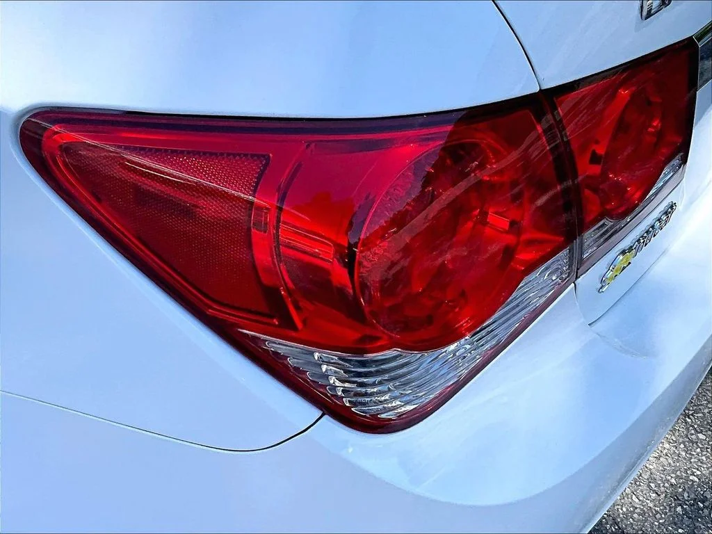 Used 2016 White Chevrolet LS image 30