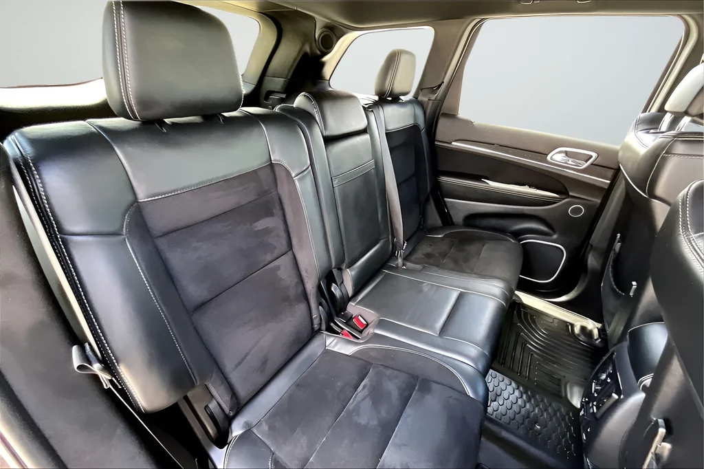 Used 2014 Black Jeep SRT image 22