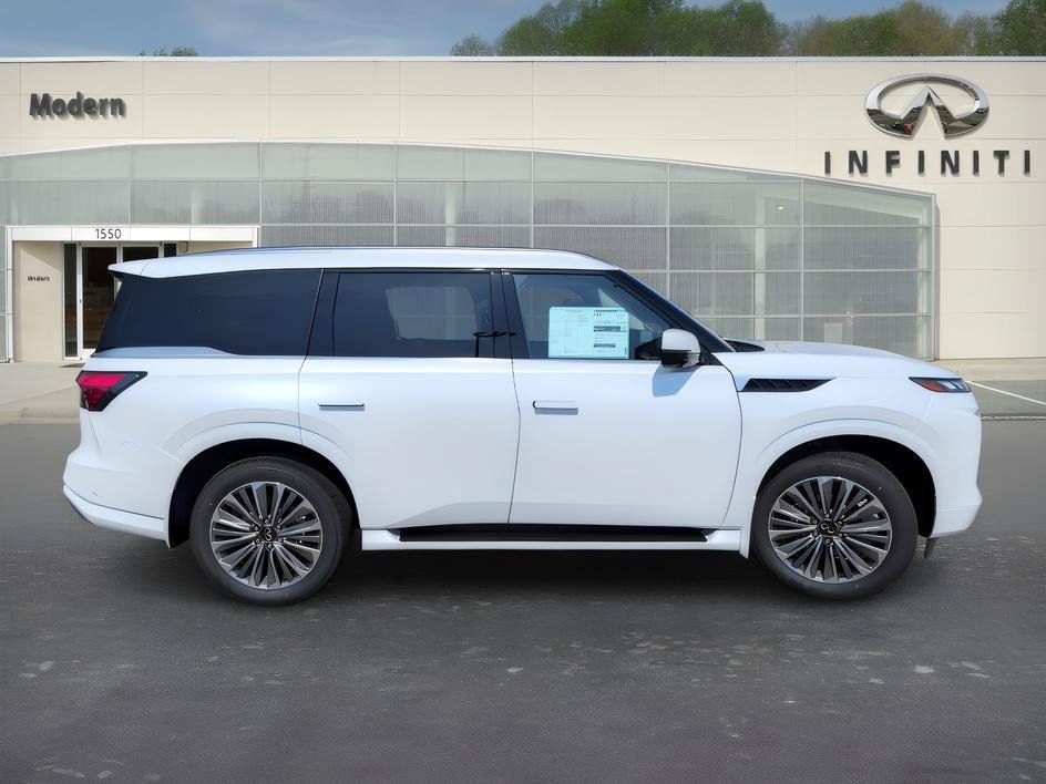 Used 2026 Radiant White INFINITI LUXE image 4