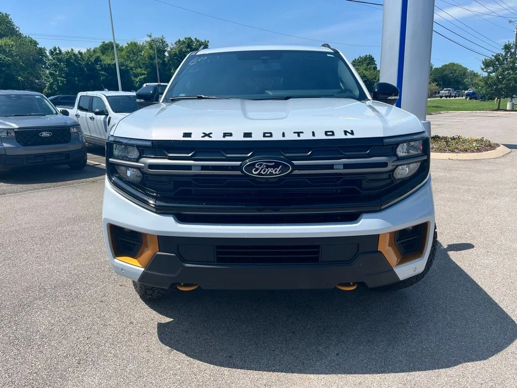New 2026 Silver Ford Tremor image 2