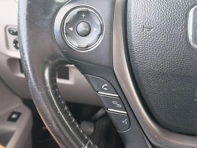 Used 2018 Blue Honda RTL image 26