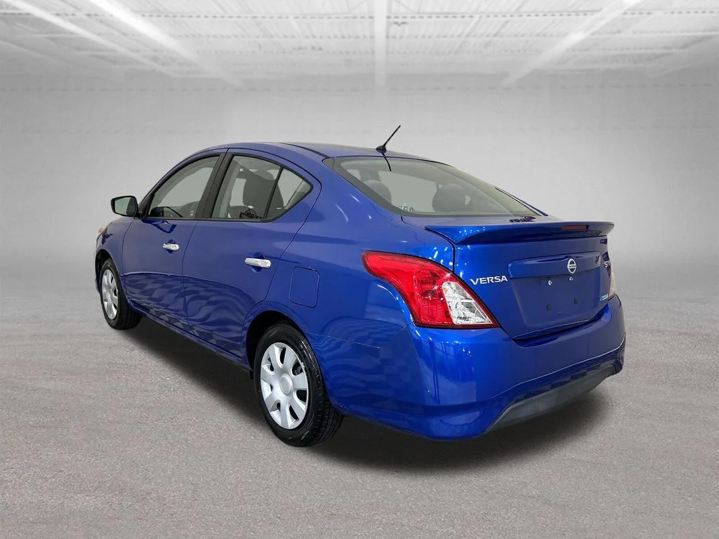 Used 2016 Blue Nissan 1.6 SV image 3