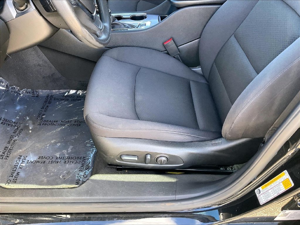 Used 2025 Mosaic Black Metallic Chevrolet LT image 33