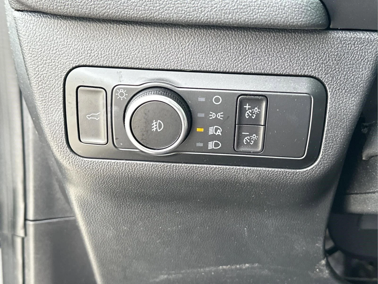 Used 2023 Gray Metallic Ford ST-Line Elite image 21
