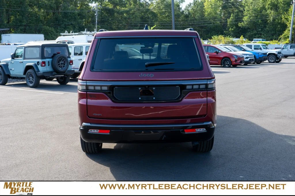 New 2026 Velvet Red Pearl-Coat Exterior Paint Jeep Limited Reserve image 5