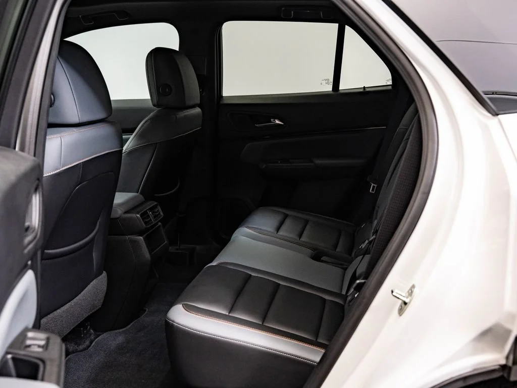 Used 2025 Snowfall Pearl Honda Touring image 42
