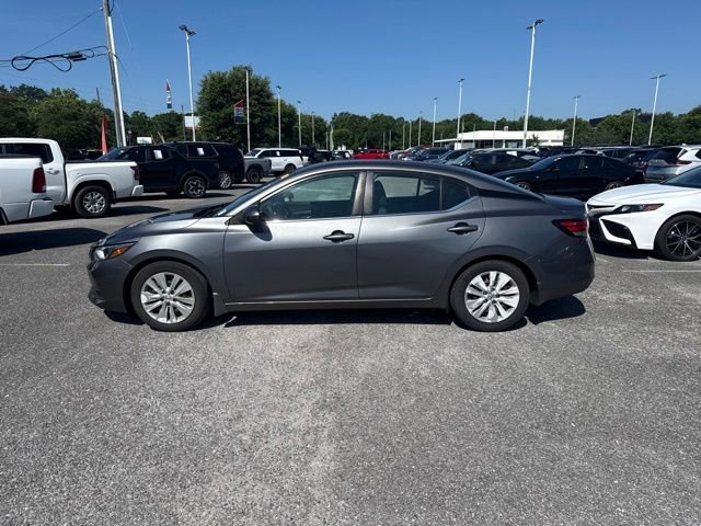 Used 2021 Gray Nissan S image 8