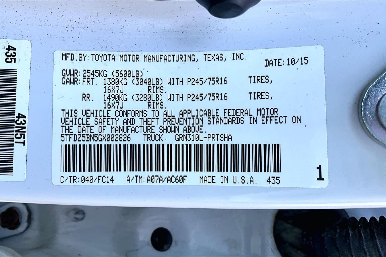 Used 2016 Super White Toyota SR5 image 34