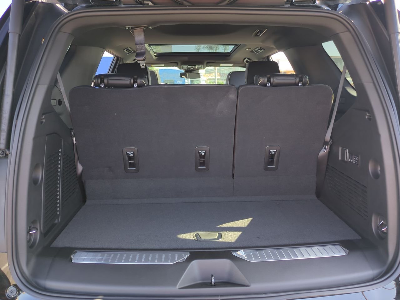 2026 Chevrolet Tahoe Premier - Photo 27