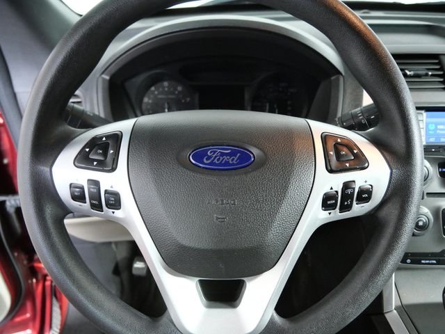 Used 2015 Red Ford Base image 23