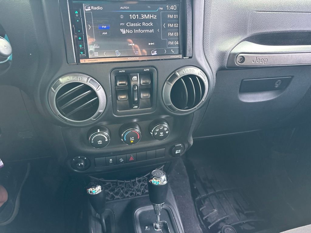 Used 2017 Gray Jeep Unlimited Sport image 26