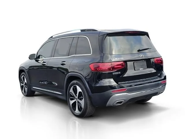 Used 2024 Black Mercedes-Benz GLB 250 image 12