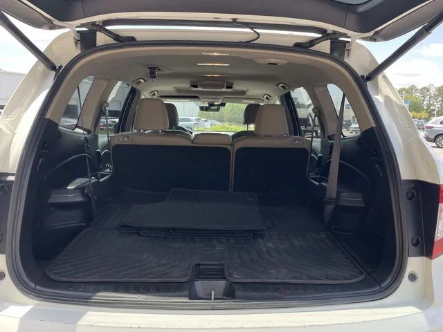 Used 2019  Honda EX-L image 8