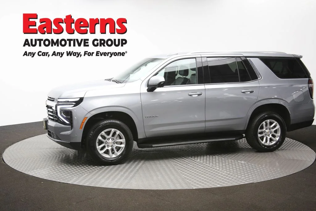 Used 2025 Gray Chevrolet LT image 62