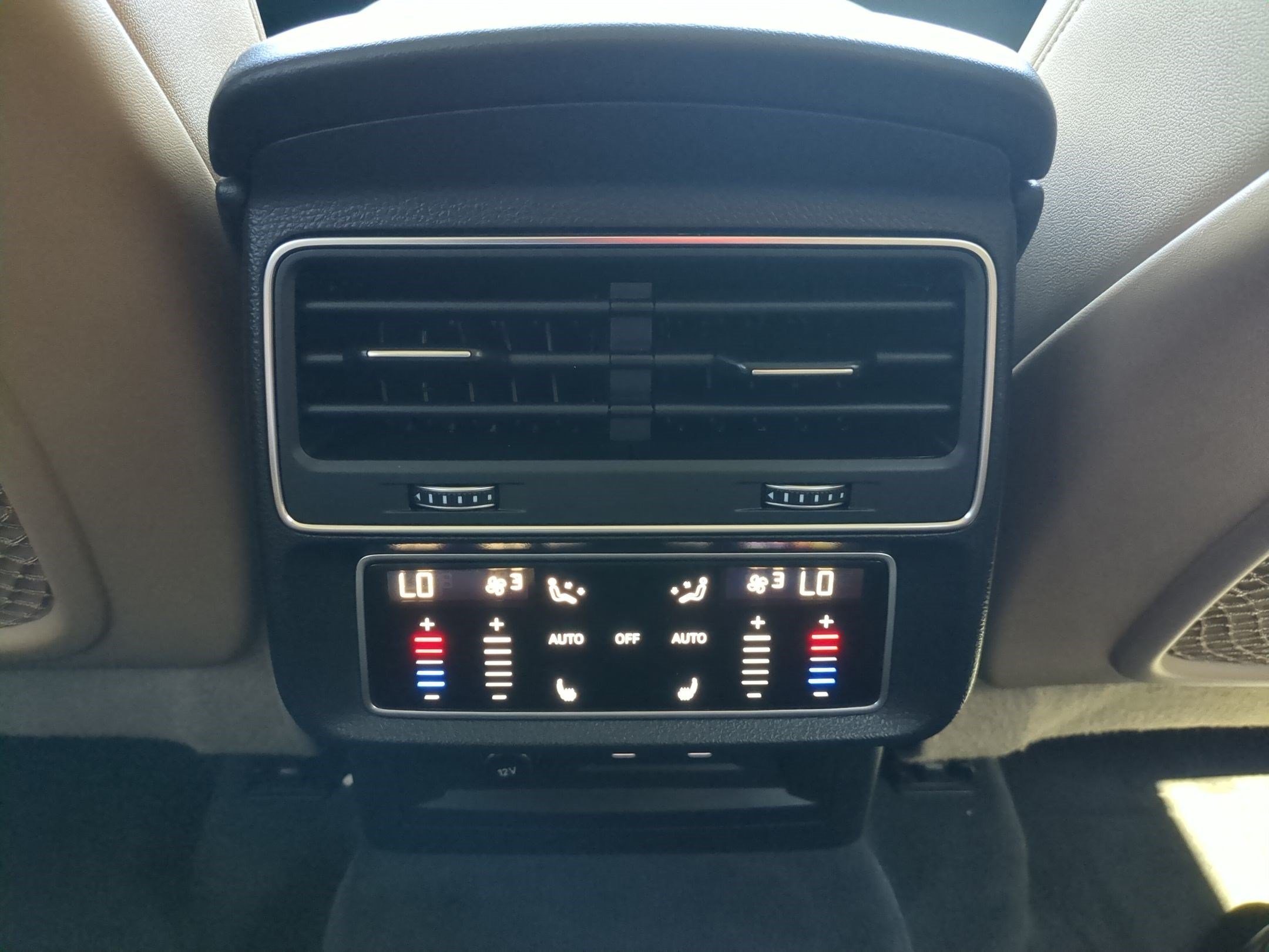 Used 2021 Glacier White Audi Prestige image 28