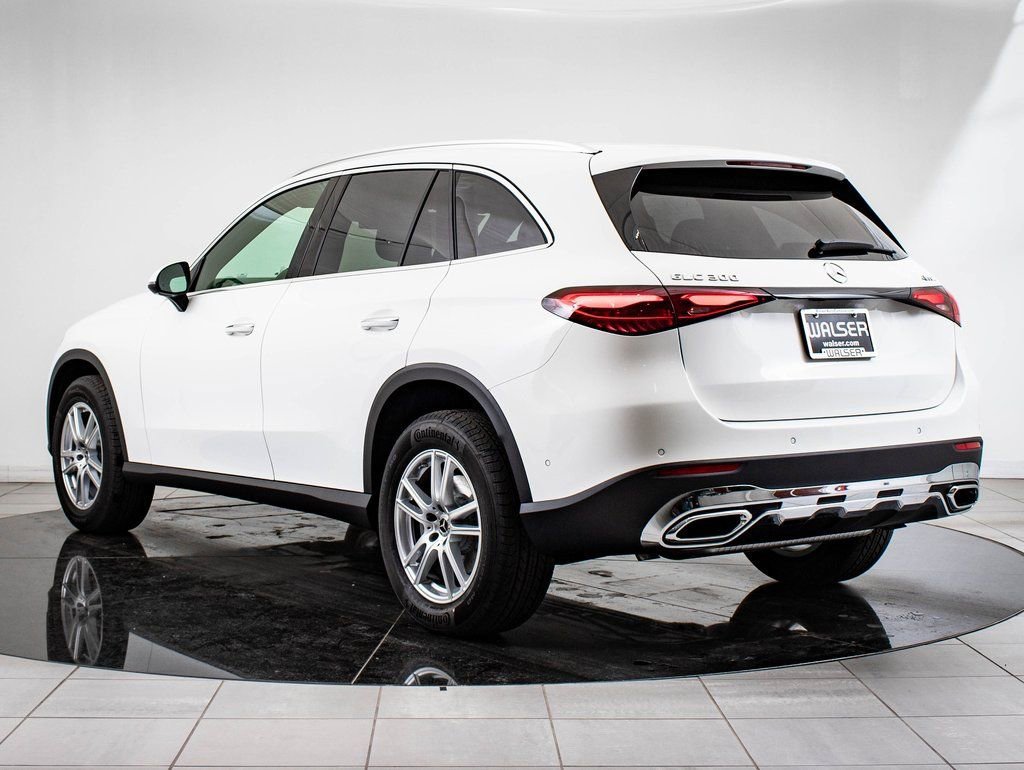 Used 2025 Polar White Mercedes-Benz GLC 300 image 6