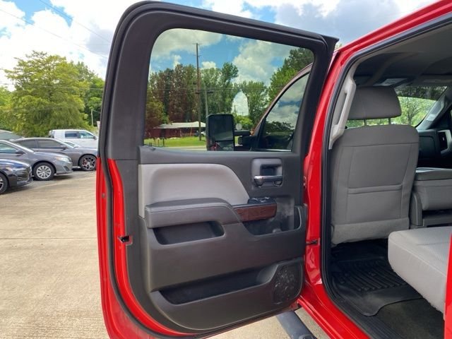 Used 2017 Red GMC SLE image 11