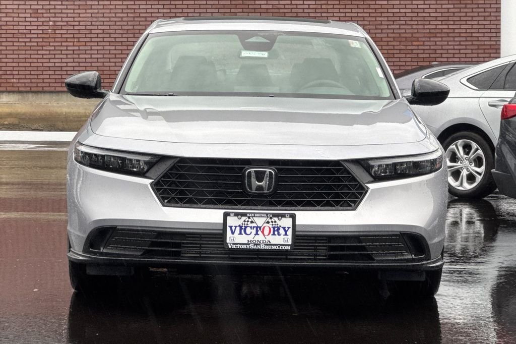 New 2026 Solar Silver Metallic Honda SE image 9