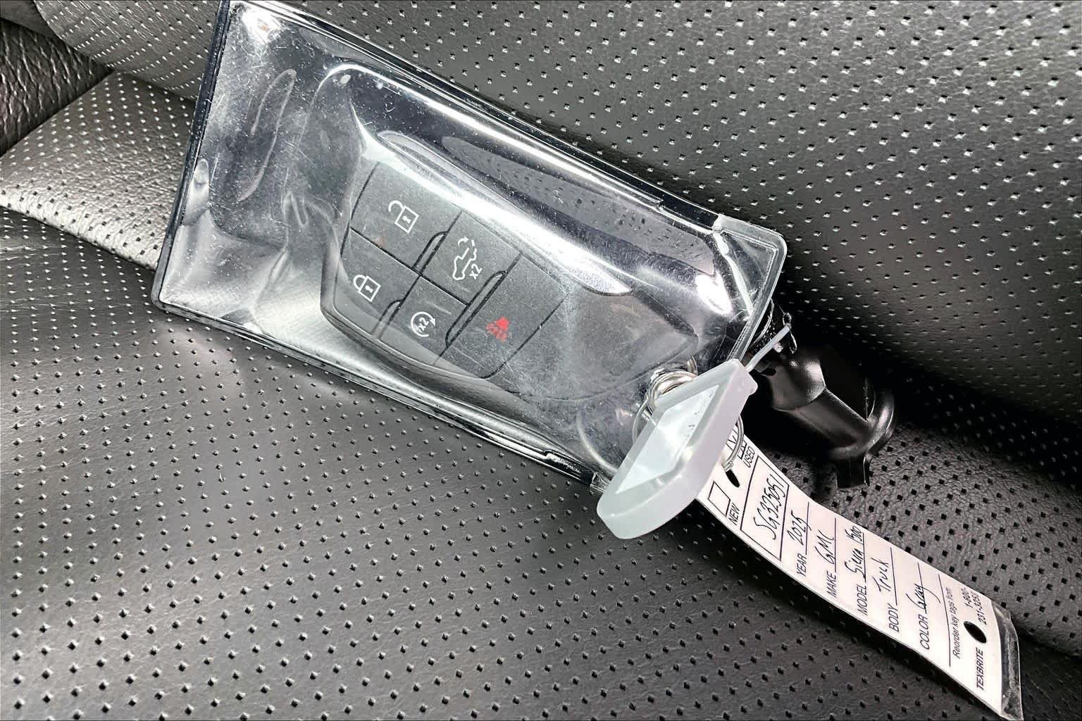 Used 2025 Onyx Black GMC Denali image 15