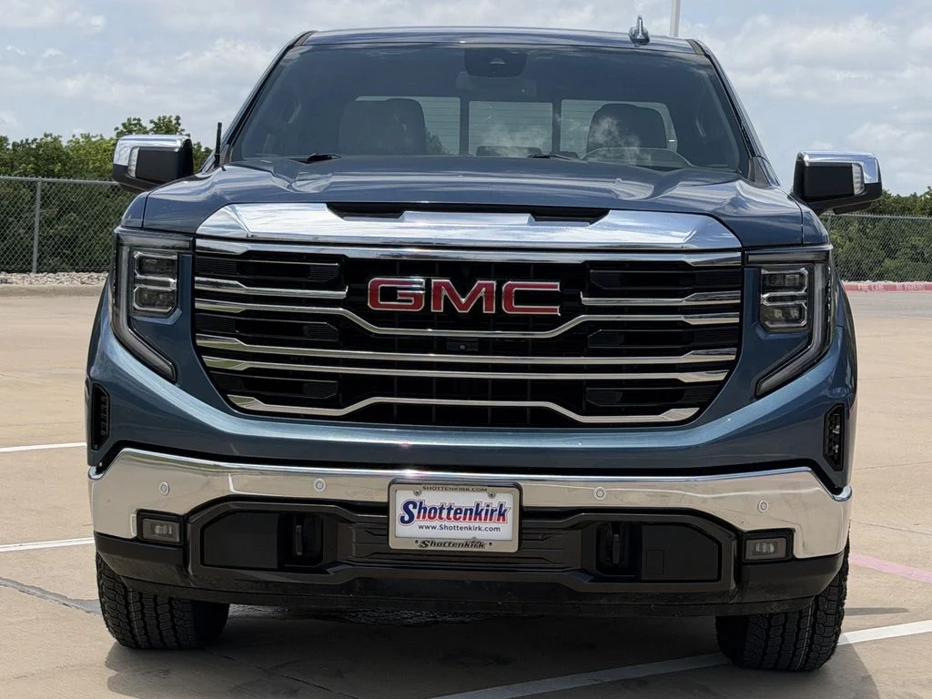 Used 2024 Blue GMC SLT image 7