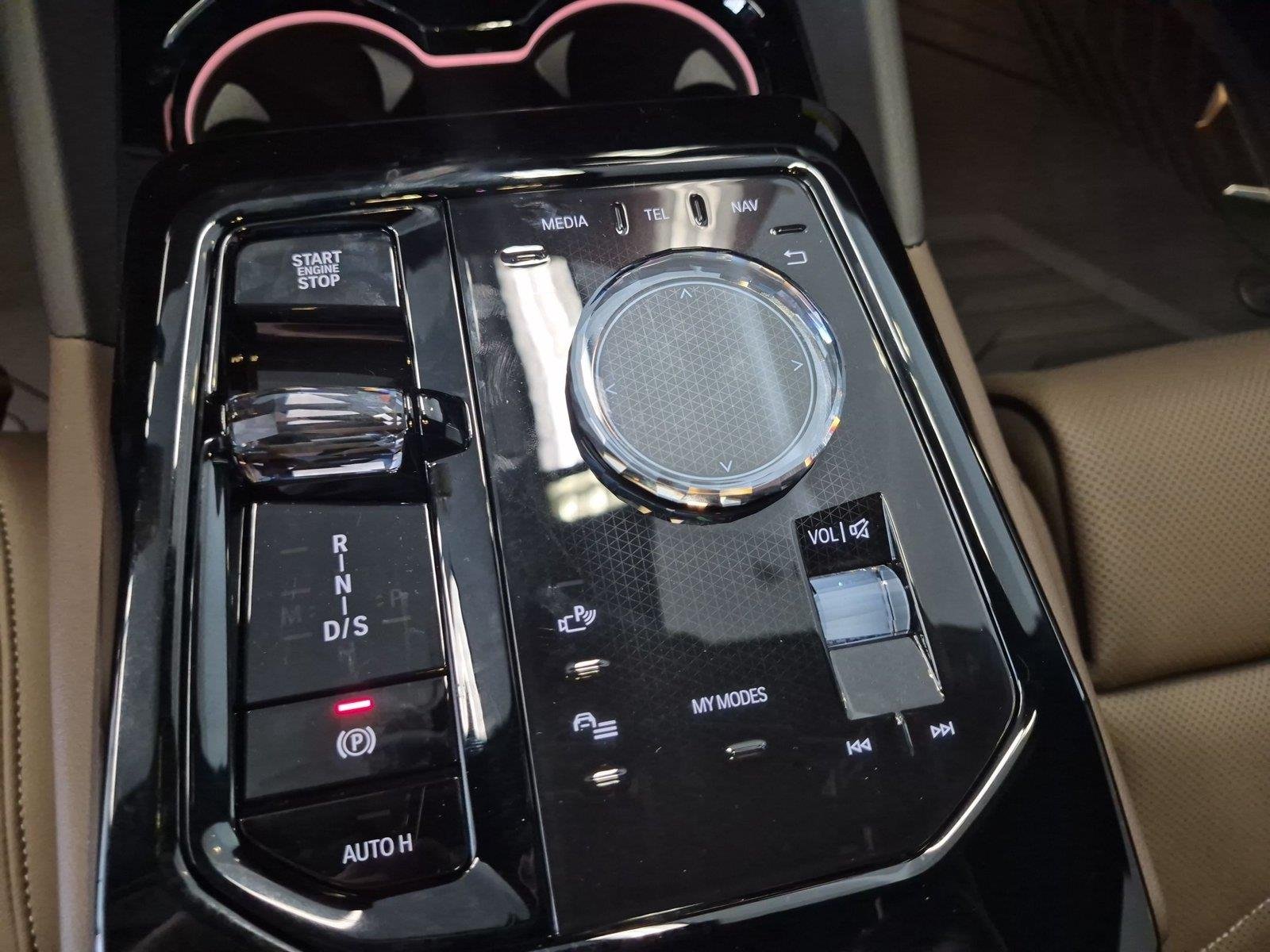 New 2027 Special Order Color BMW 540i xDrive image 22