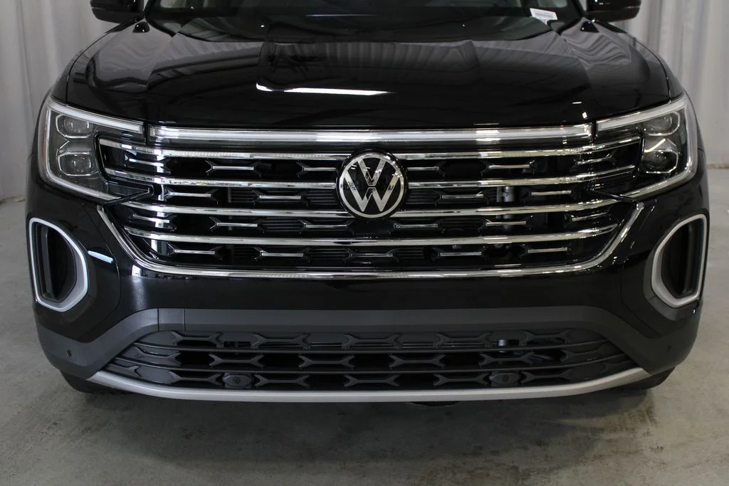 New 2026 Black Volkswagen SEL image 30
