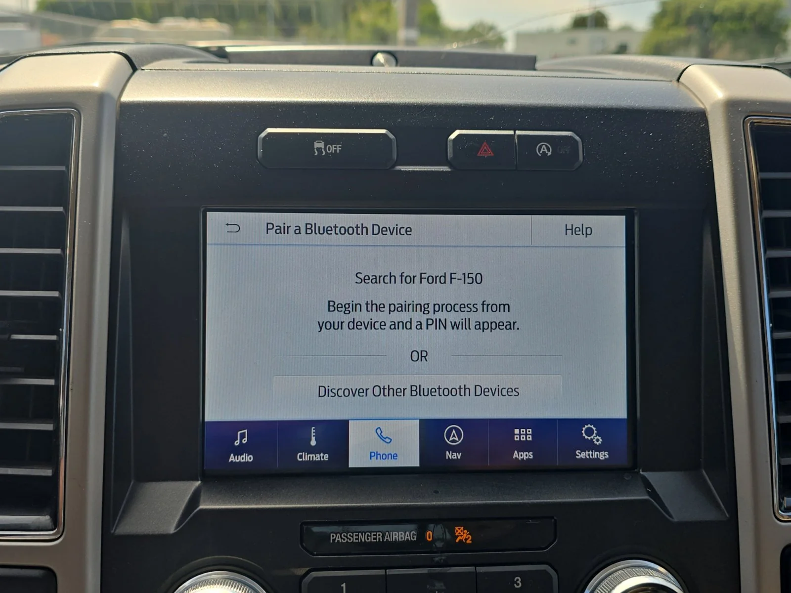 Used 2019 Agate Black Metallic Ford LARIAT image 16