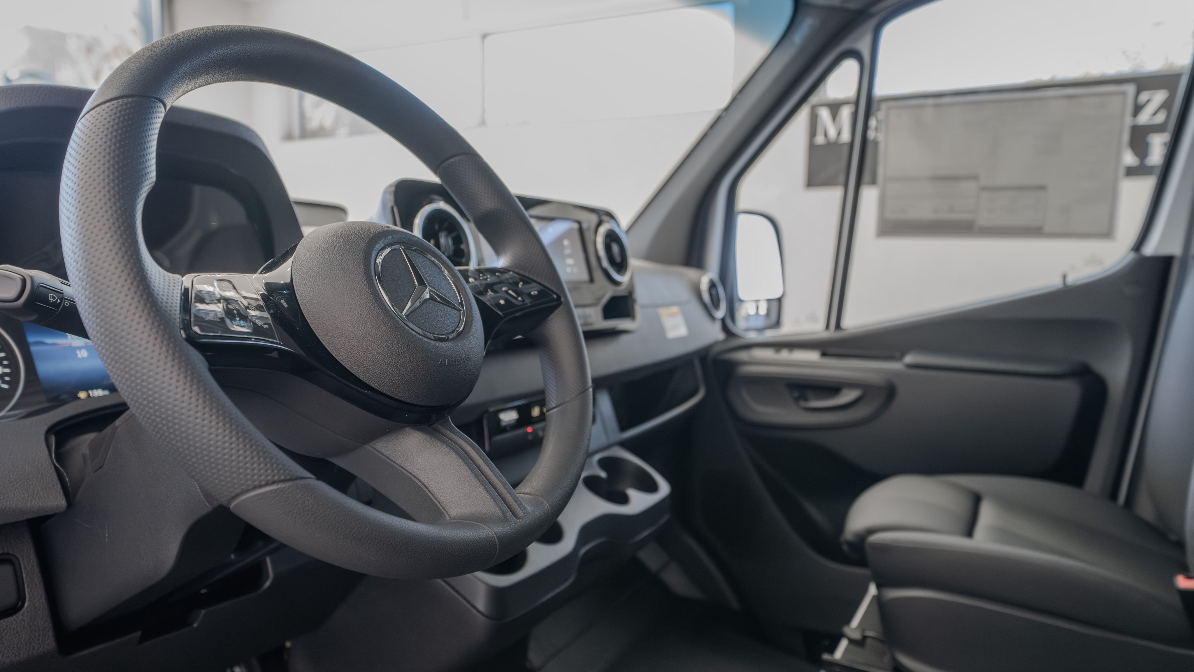 New 2026 Arctic+White Mercedes-Benz  image 7
