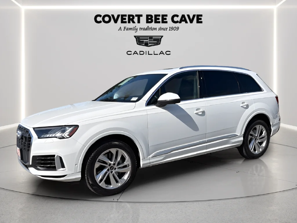 Used 2023  Audi 55 Premium image 3