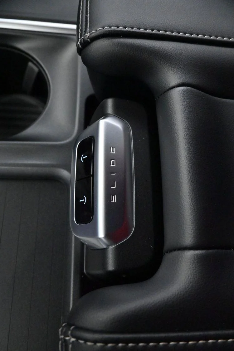 Used 2025 Black Ford Platinum image 33