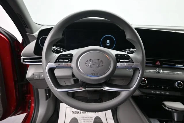 Used 2024 Ultimate Red Hyundai SEL image 13