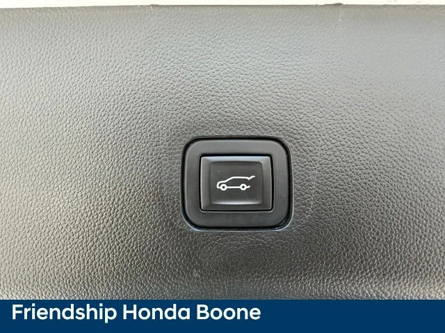 Used 2018 Beige Chevrolet Premier image 38