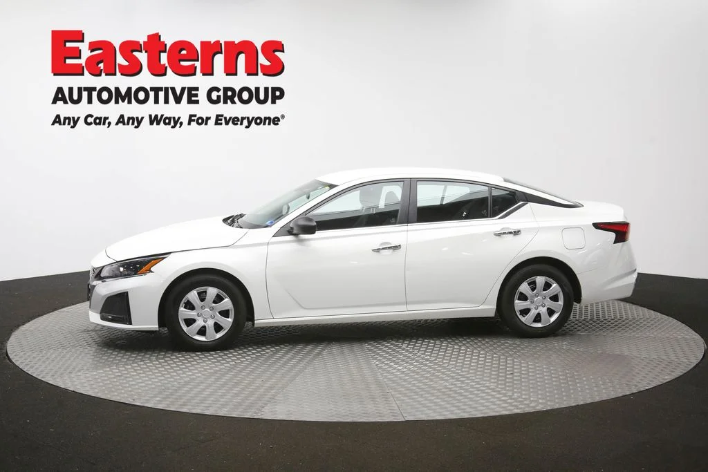 Used 2024 White Nissan 2.5 S image 57