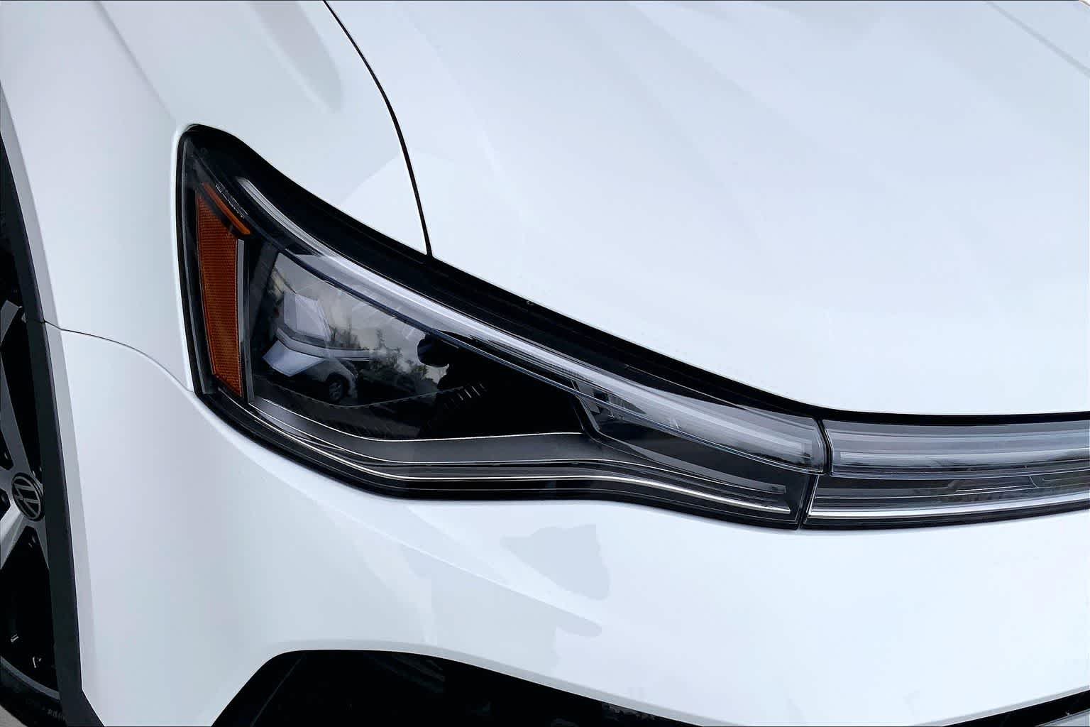 New 2026 Pure White Volkswagen SEL image 13