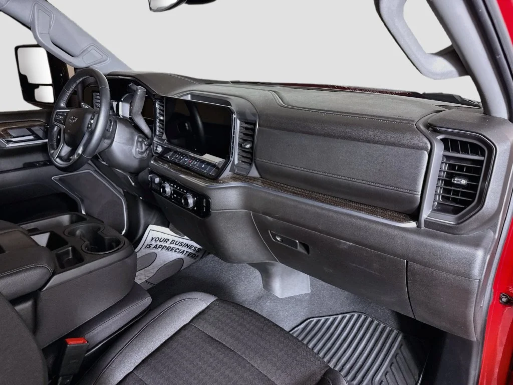 Used 2025 Red Chevrolet LT image 27
