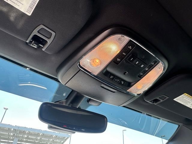 Used 2018 Black Jeep Limited 4x4 image 27