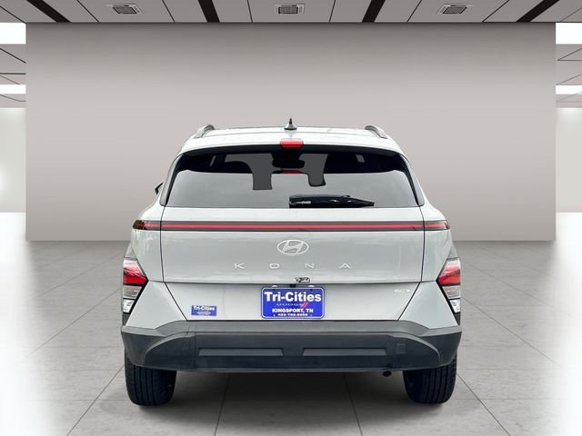 Used 2025 Gray Hyundai SEL image 4