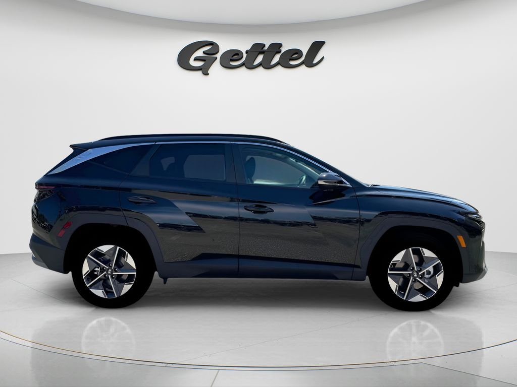 New 2026 Black Hyundai SEL Premium FWD image 6