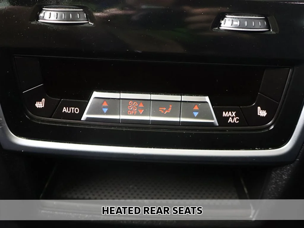 Used 2021 White BMW M50i image 9